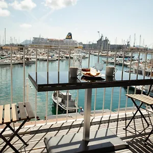 t3-vue-exceptionnelle-sur-le-port.fr-provencehotel.com/