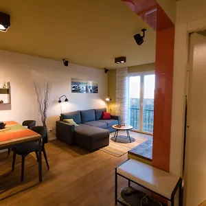 the-wall-apartment.hotelinzadar.com/